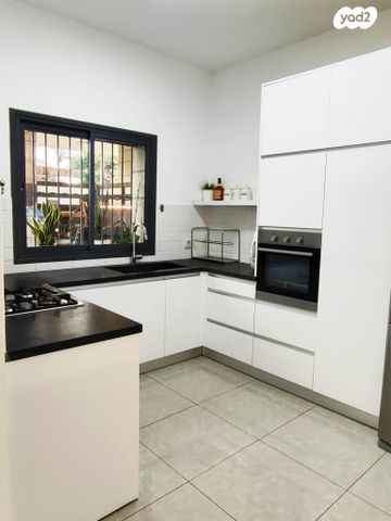 דירת גן, משה פריד 39, חצרות המושבה, רחובות