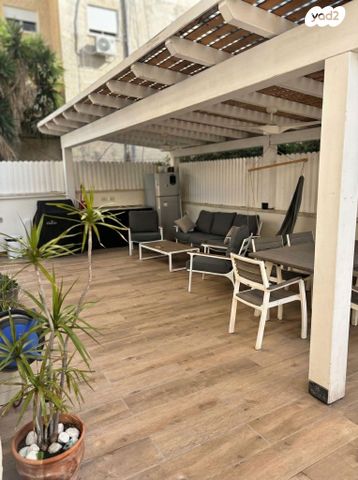 דו משפחתי, כצנלסון 4, מוצקין הותיקה, קרית מוצקין