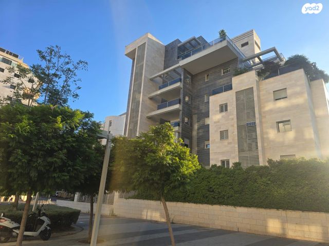 דירה, יטקובסקי אחים 32, כפר גנים ג, פתח תקווה