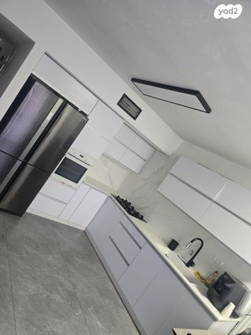 דירה, עירית 1, גבע בנימין, אדם - גבע בנימין