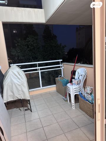 דירה, הר הצופים 29, רחובות ההולנדית, רחובות