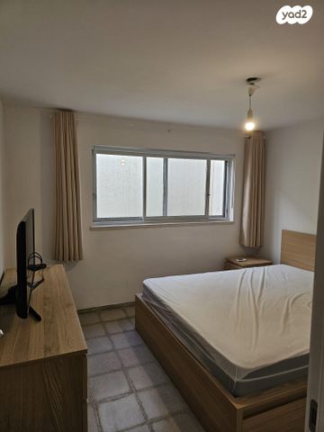 מרתף/ פרטר, השרון 43, 212 מזרח, אבן יהודה