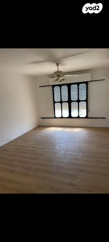 שדרות דוד רזיאל 32