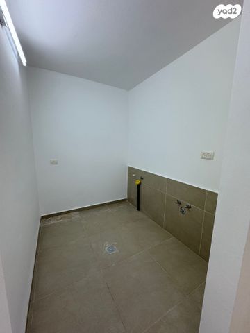 דירה, שדרות אבא חושי 1, עספיא, עספיא