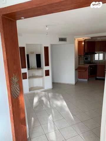 שדרות דגניה 28