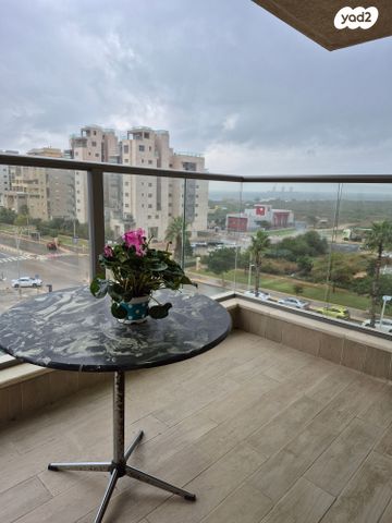 דירה, שדרות מנחם בגין 20, גבעת אולגה, חדרה