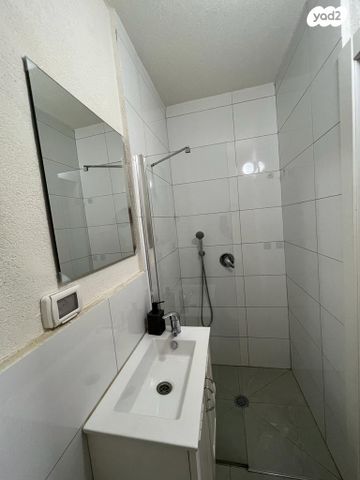 דירה, בכור שטרית 13, שכונה י"א, באר שבע