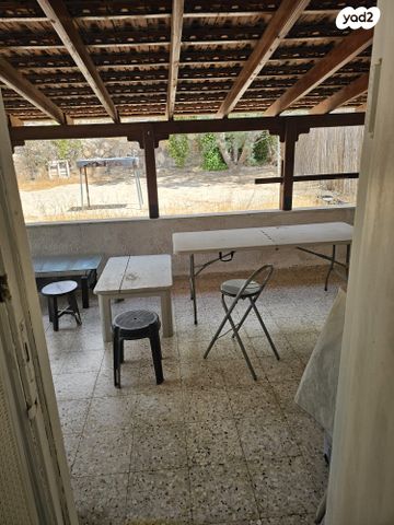 דו משפחתי, עפרוני 16, מעוף, ערד