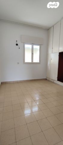 דירה, יצחק שדה 68, יד אליהו, תל אביב יפו