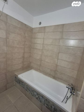 דירה, הנרייטה סאלד 4, כרמי גת, קרית גת