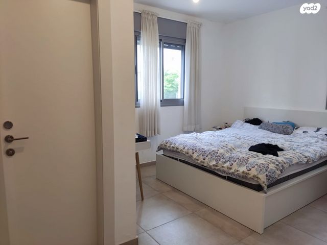 דירה, הקהילה 18, בצוותא, חריש