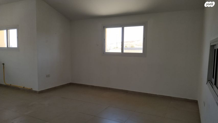 דירה, נקרות 12, ספיר, ספיר