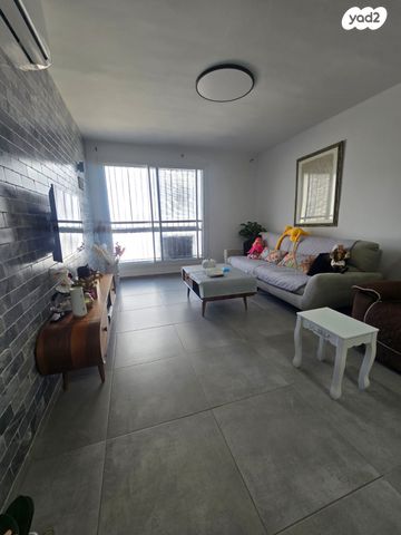 לוי אשכול 21