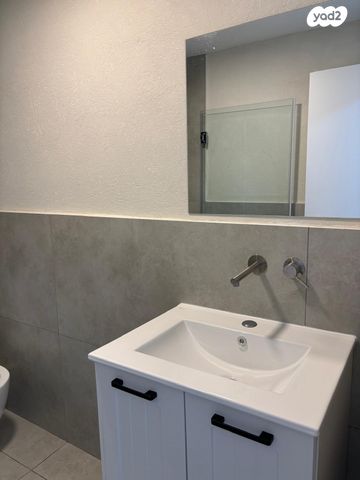 דירה, חטיבת גבעתי 8, גלי הים, נתניה