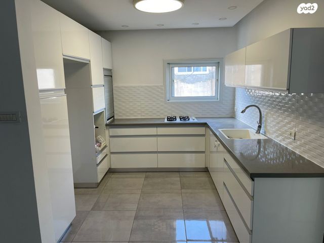 דירה, קרל נטר 28, אברמוביץ', ראשון לציון