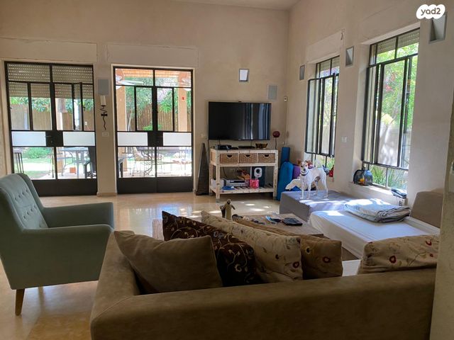 בית פרטי/ קוטג', הנורית 11, צורן, קדימה צורן