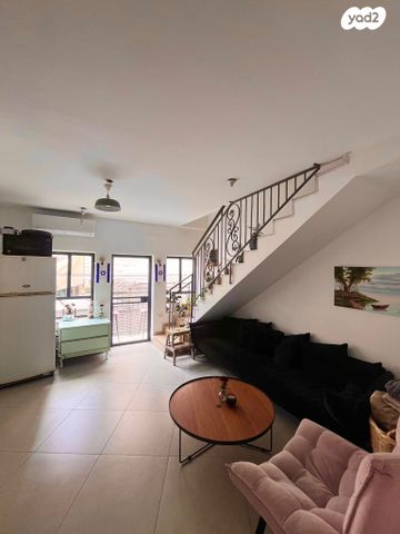 דופלקס, נסים בכר 44, מחנה יהודה - לב העיר, ירושלים