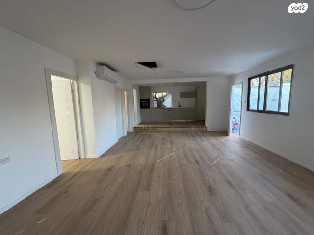 בית פרטי/ קוטג', האתרוג 1, גני הדר, גני הדר