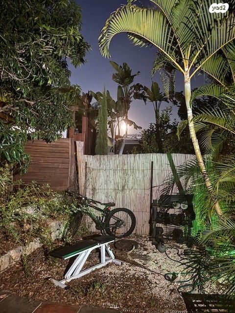 בית פרטי/ קוטג', חרוב 13, בני דרור, בני דרור