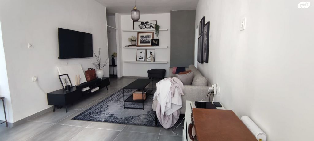 דירה, כצנלסון 82, לב העיר, בת ים