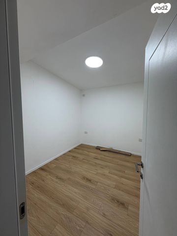 בית פרטי/ קוטג', האתרוג 1, גני הדר, גני הדר