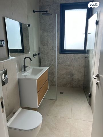 דירה, בנימין וולפוביץ' 11, מרכז דרום, רעננה