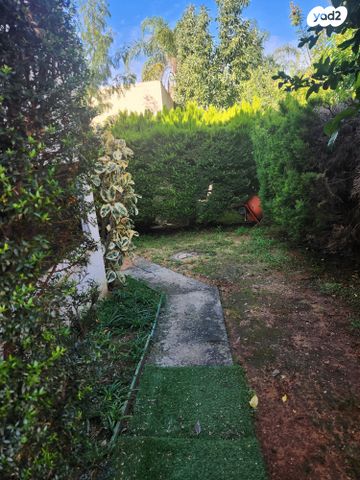 יחידת דיור, שיר השירים 220, אלקנה