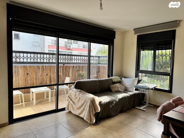 דירה, רמב"ם 54, רמב"ם, ראשון לציון