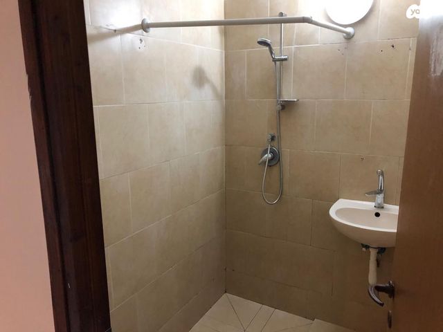 מעלה הכרמים 16