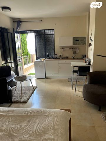 יחידת דיור, געתון 1, הנחלים, כפר ורדים