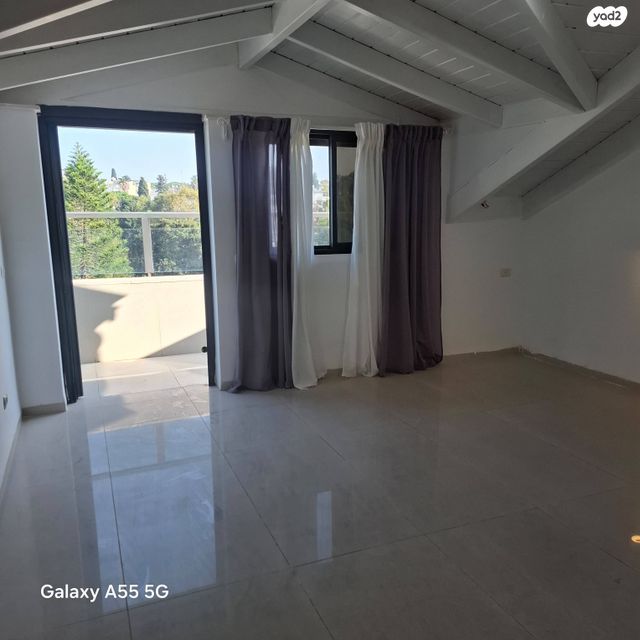 דירה, ברל כצנלסון 18, זיו, חיפה