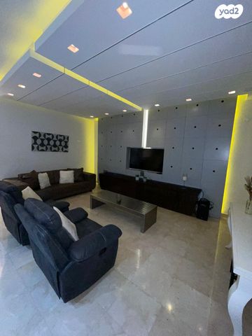 גג/ פנטהאוז, שדרות ירושלים 12, מרכז העיר דרום, נתניה