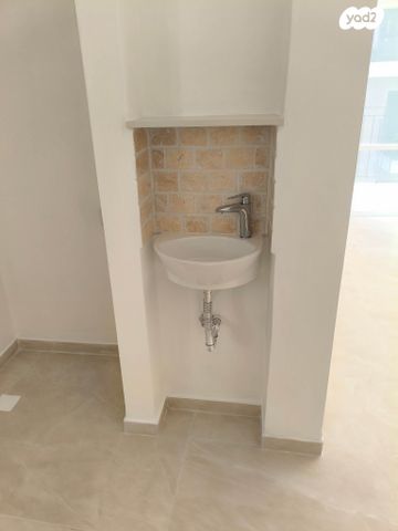 דירה, בן יפונה 8, בקעה, ירושלים