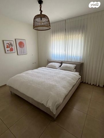 דירה, שדרות בית וגן 4, בית וגן, קרית אתא