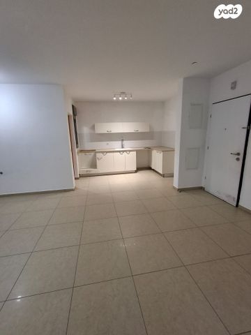 דירה, הנרייטה סאלד 4, כרמי גת, קרית גת