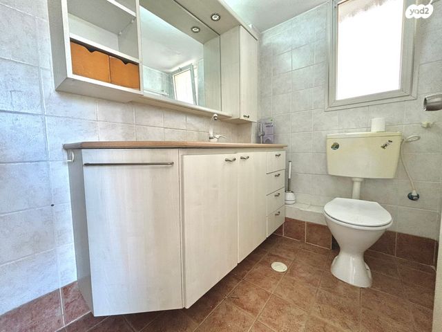 דירה, מנחם בגין 21, נווה גנים, קרית מוצקין