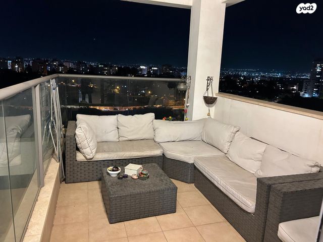 דירה, יהושע בן גמלא 41, שאר העיר, הוד השרון