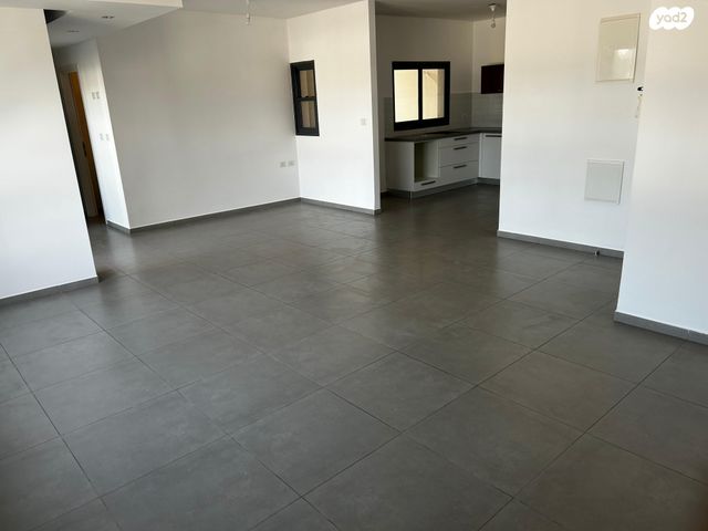 דירה, חושן 3, וילה דורי, שכונת הדגל, נס ציונה