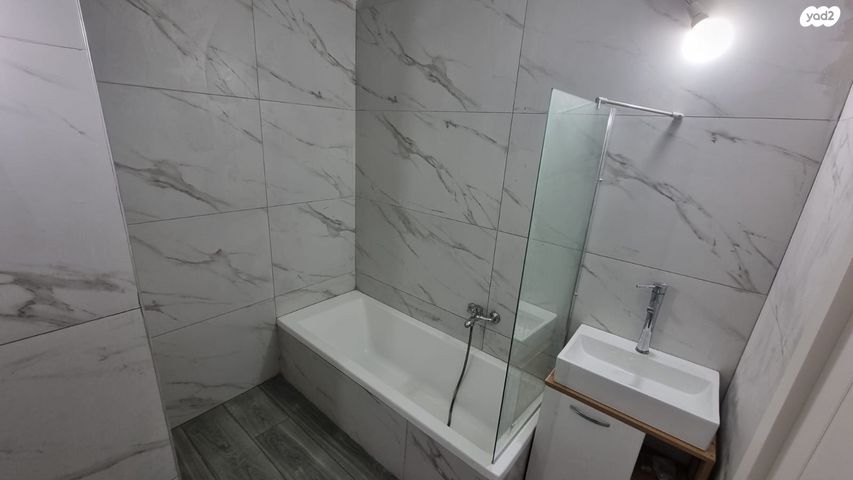 דירה, ההגנה 749, אלי כהן, ירוחם