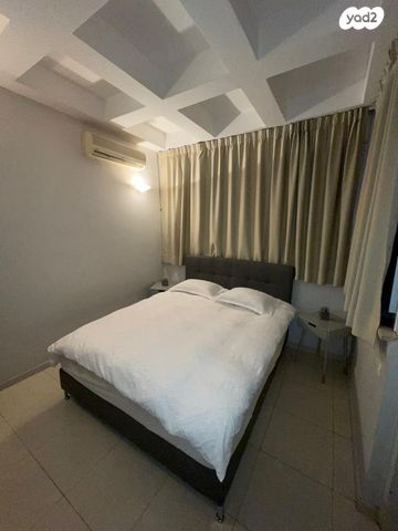 גג/ פנטהאוז, שדרות ירושלים 12, מרכז העיר דרום, נתניה