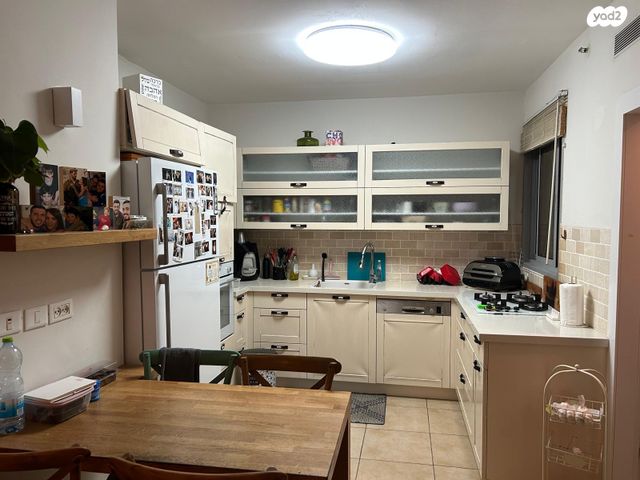 דירה, יהושע בן גמלא 41, שאר העיר, הוד השרון