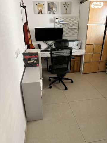 דירה, נרקיס 24, הפרחים, חריש