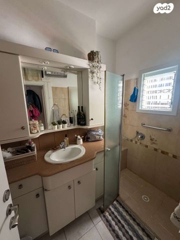 דירה, שדרות העצמאות 33, רוטשילד עצמאות, בת ים