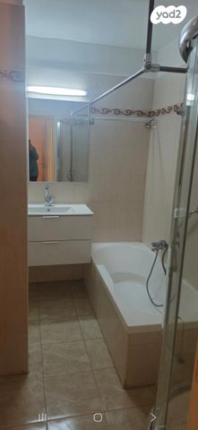 דירה, הנחלים 172, הנחלים, מעלה אדומים