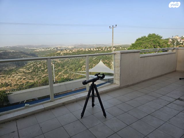 דו משפחתי, הברוש 85, נופים, נופים