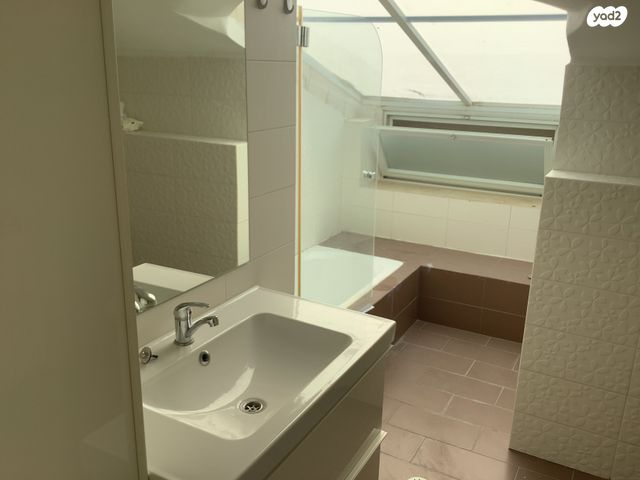 קורא הדורות 60