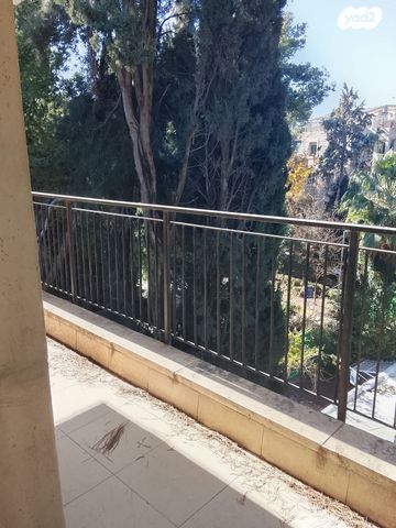 קורא הדורות 4