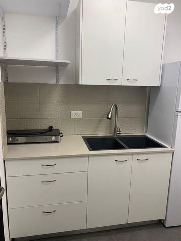 הרב עוזיאל 12