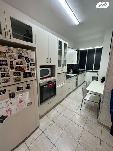 דירה, שדרות העצמאות 33, רוטשילד עצמאות, בת ים