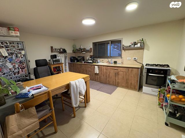 שדרות אבא חושי 111